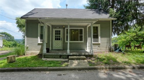 133 Summit Ave, Cambridge, OH, 43725-2637 | Card Image