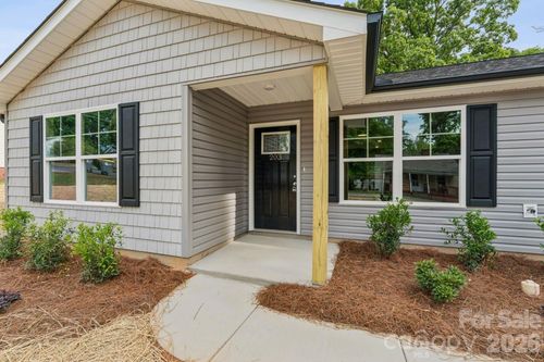 203 W 17th Street, Kannapolis, NC, 28081 | Card Image