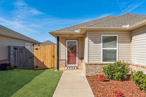 1821 Hannah Ln, Oklahoma City, OK, 73127-1159 | Card Image