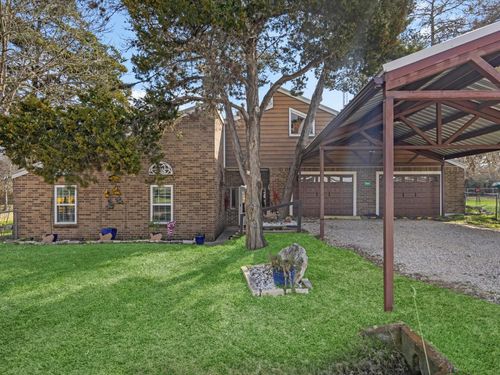 9820 Lake Forest Cir, Brenham, TX, 77833-7761 | Card Image