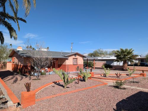 5631 E 1st Street, Tucson, AZ, 85711 | Card Image