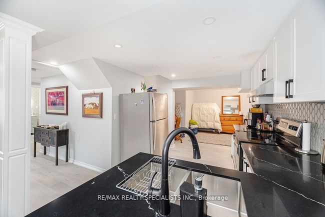 72 Farrow Cres, House other with 5 bedrooms, 4 bathrooms and 2 parking in Ajax ON | Image 39