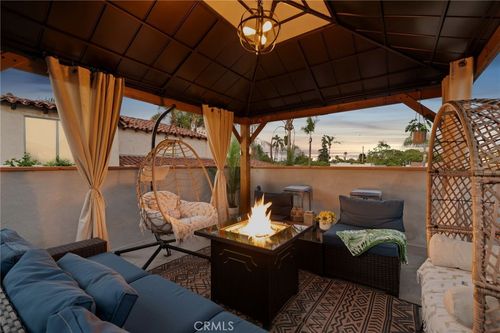 1361 Prospect Ave, Long Beach, CA, 90804-3129 | Card Image