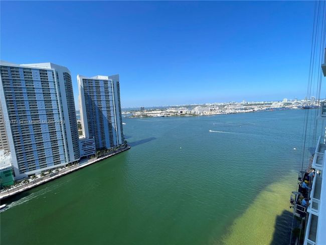 APT-2201 - 900 Brickell Key Blvd, Condo with 3 bedrooms, 4 bathrooms and null parking in Miami FL | Image 30