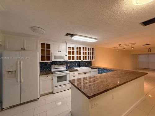 apt-b-13741 Flora Pl, Delray Beach, FL, 33484-1690 | Card Image