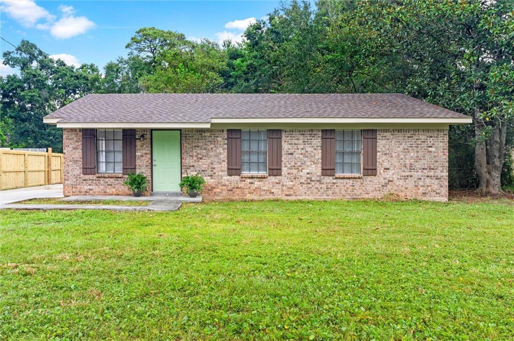 Mardanne Dr, Theodore, AL 36582
