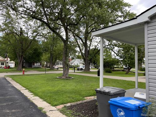 26431 Trowbridge St, Inkster, MI, 48141-3700 | Card Image