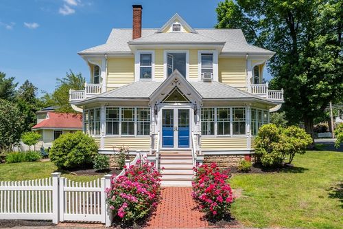 8 Charles St, Natick, MA, 01760-2808 | Card Image