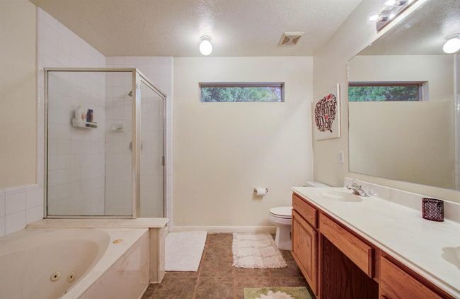 Primary bath | Image 17