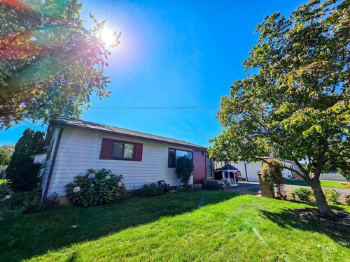 624 Airway Ave, Lewiston, ID, 83501-5112 | Card Image