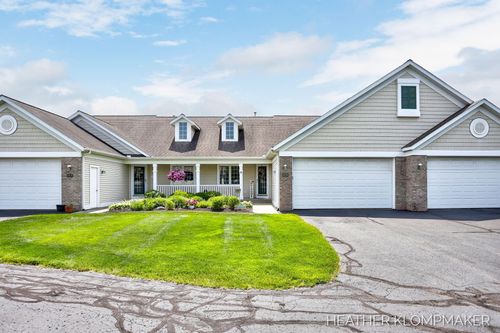 16-8878 N Peninsula Ct, Zeeland, MI, 49464-8922 | Card Image