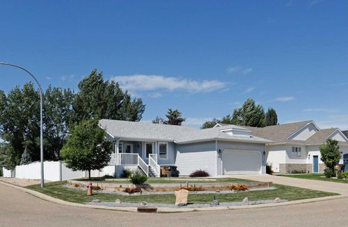 87 Greystone Close E, Brooks, AB, T1R1M1 | Card Image
