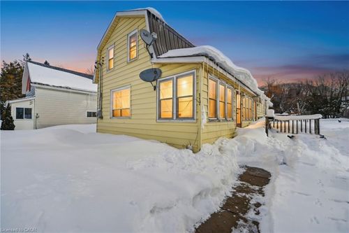 117 Fox St, Penetanguishene, ON, L9M1E2 | Card Image