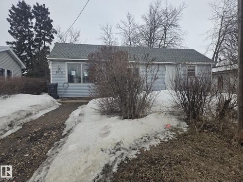 1014 16 Ave, Cold Lake, AB, T9M1L6 | Card Image