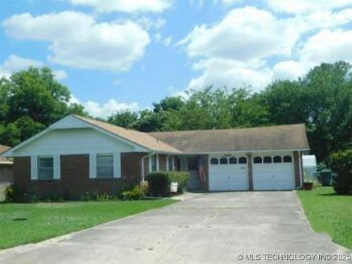 800 Cottonwood St, Ardmore, OK, 73401-1326 | Card Image