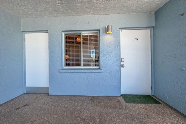 UNIT-204 - 5300 Gulf Dr, Condo with 2 bedrooms, 2 bathrooms and null parking in Holmes Beach FL | Image 4