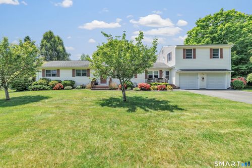 5B Saxony Dr, Monroe, CT, 06468-1812 | Card Image