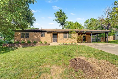 2040 N Lisa Lane, Fayetteville, AR, 72703 | Card Image