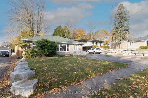 112 Vancouver Dr, Guelph, ON, N1E2G3 | Card Image