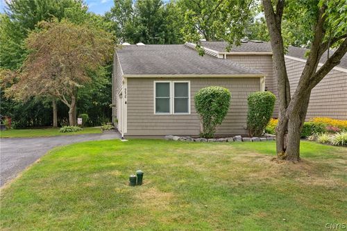 8636 Braewood Dr, Lysander, NY, 13027-1620 | Card Image