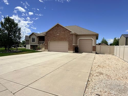 2801 2575, Farr West, UT, 84404-8129 | Card Image