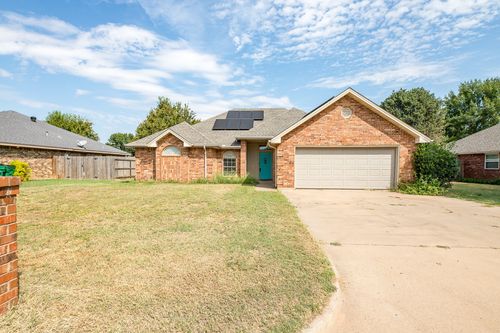 1219 Parliament St, Burkburnett, TX, 76354-3118 | Card Image