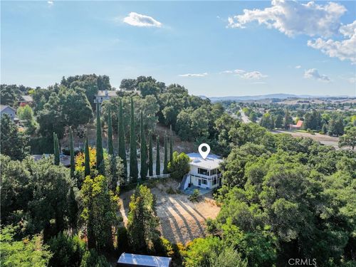 750 Gough Ave, Templeton, CA, 93465-5018 | Card Image