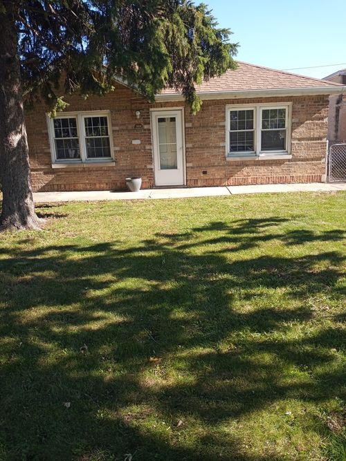 3041 Lincoln St, Franklin Park, IL, 60131-2415 | Card Image