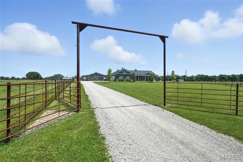 219 Fieth Rd, Troy, MO, 63379-4009 | Card Image