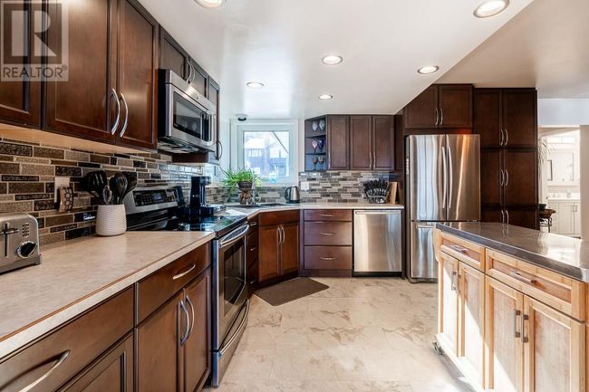 396 Gleneagles Dr, House other with 4 bedrooms, 2 bathrooms and 2 parking in Kamloops BC | Image 18