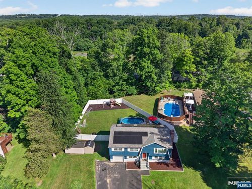2 Vivian Plaza, Newton, NJ, 07860 | Card Image