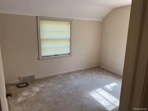 1923 Norwood Dr, Grosse Pointe Woods, MI, 48236-1794 | Card Image