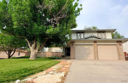 16 Oakbridge Dr, Pueblo, CO, 81001-1424 | Card Image