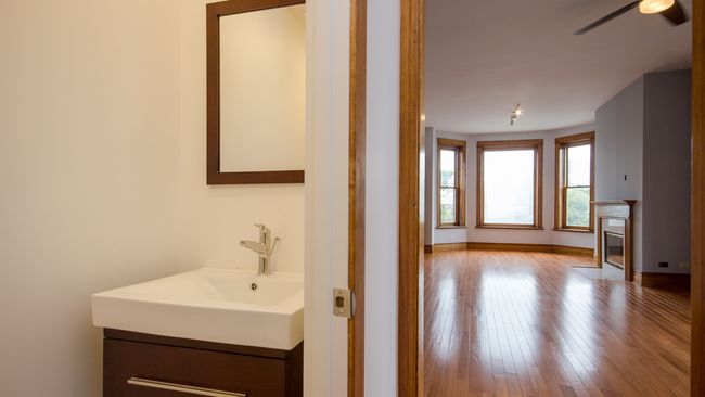 APT-3 - 1301 Addison St, Condo with 3 bedrooms, 2 bathrooms and null parking in CHICAGO IL | Image 16