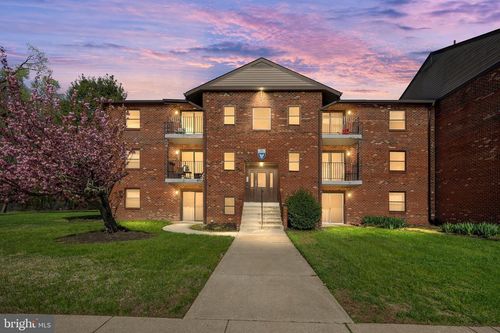 6 Fox Hall, DOVER, DE, 19904-2620 | Card Image