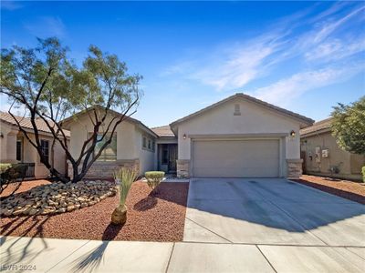 3921 Glenora Falls Street, House other with 3 bedrooms, 2 bathrooms and null parking in North Las Vegas NV | Image 1