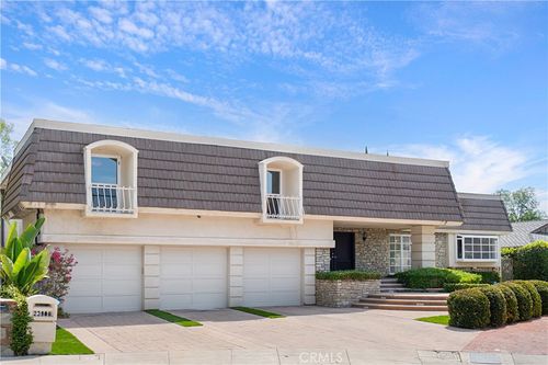 23900 Berdon St, Woodland Hills, CA, 91367-6808 | Card Image