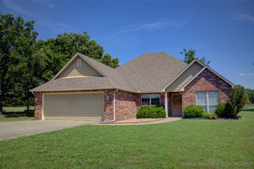 1709 Caddo St, Oologah, OK, 74053-4180 | Card Image