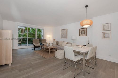 333-2301 Collins Ave, Miami Beach, FL, 33139-1610 | Card Image