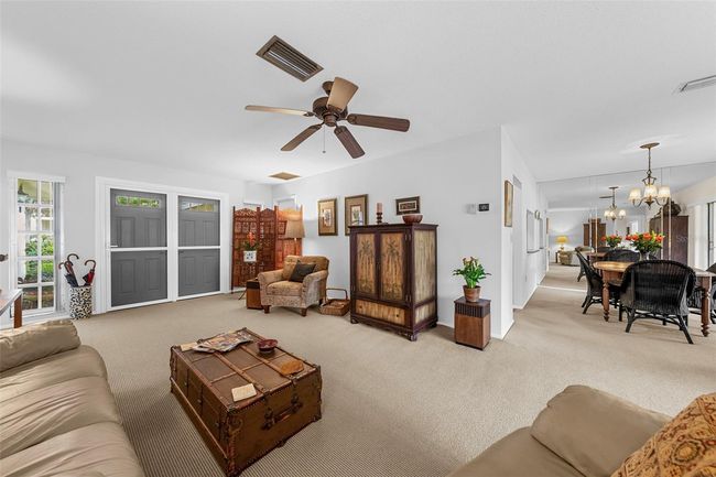7460 W Country Club Dr N, Condo with 2 bedrooms, 2 bathrooms and null parking in Sarasota FL | Image 10