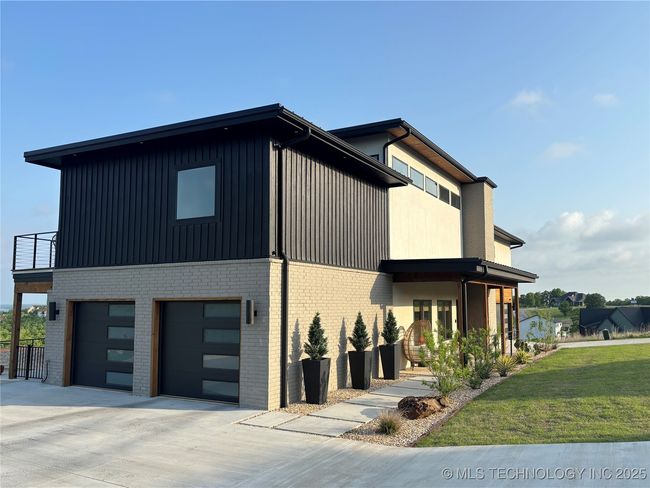 12204 Pacific Cir, House other with 3 bedrooms, 3 bathrooms and null parking in Sperry OK | Image 45