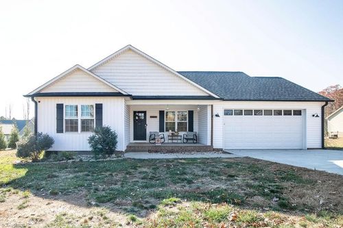 154 Gracyn Ln, Thomasville, NC, 27360-0916 | Card Image