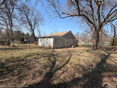 9030 Funston Blvd, White Lake, MI, 48386-4236 | Card Image