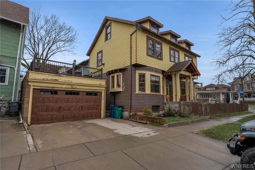 175 Dorchester Rd, Buffalo, NY, 14213-1444 | Card Image