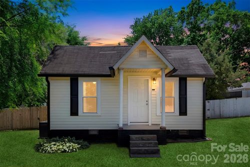 2504 Glenwood St, Kannapolis, NC, 28083-8106 | Card Image