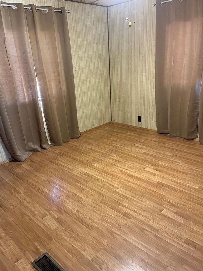 1294 Moss St, House other with 3 bedrooms, 2 bathrooms and 3 parking in Paint Rock TX | Image 9