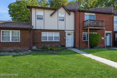 102 Belinda Court, Condo with 2 bedrooms, 1 bathrooms and null parking in Brick NJ | Image 2