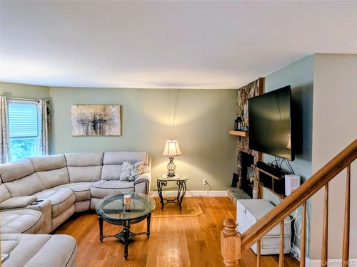 149 Grassy Pond Dr S, Smithtown, NY, 11787 | Card Image