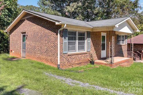 607 Waylen St, Shelby, NC, 28150-5973 | Card Image