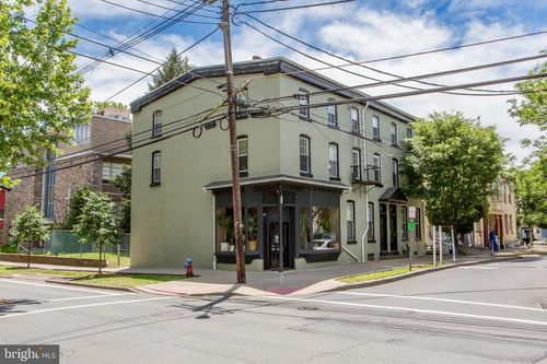 41 Church St, LAMBERTVILLE, NJ, 08530-2162 | Card Image